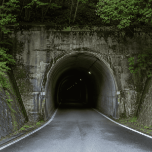 隧道　中国語　トンネル