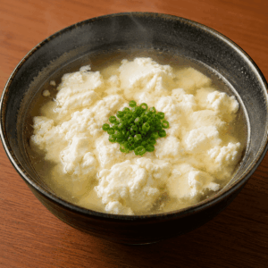 ゆし豆腐　ゆしどうふ
画像を見て覚える日本のグルメの画像です。上に表記した名前のグルメの画像です。この画像は、学習目的で使用されます。